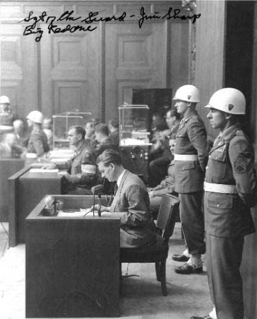 Jim Éles aláírt második VILÁGHÁBORÚ Nürnbergi 8x10 Fotó - PSA AD31647 - Sgt az Őr/Nagy Piros - Dedikált Főiskola Fotók